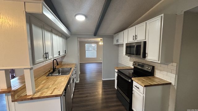 537 Tamarack Drive, San Antonio, TX 78133