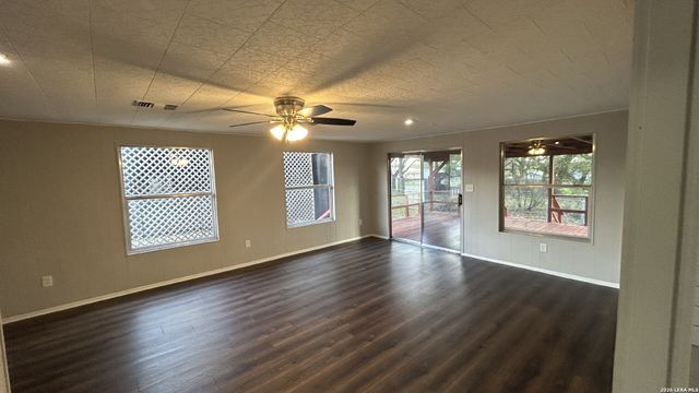 537 Tamarack Drive, San Antonio, TX 78133