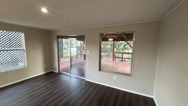 537 Tamarack Drive, San Antonio, TX 78133