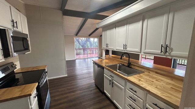537 Tamarack Drive, San Antonio, TX 78133