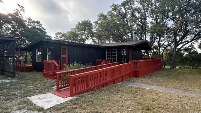 537 Tamarack Drive, San Antonio, TX 78133