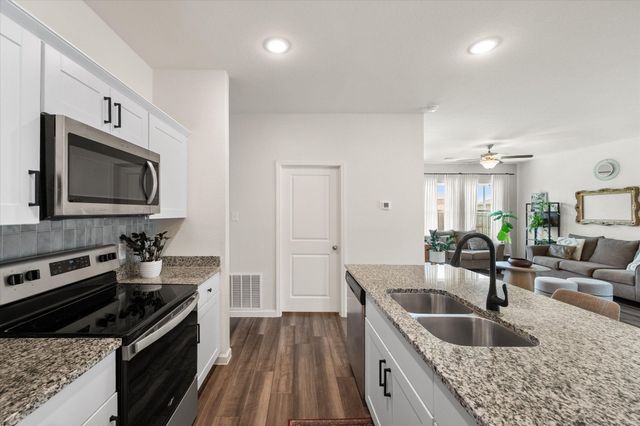 1400 Ancer Way, Fort Worth, TX 76052