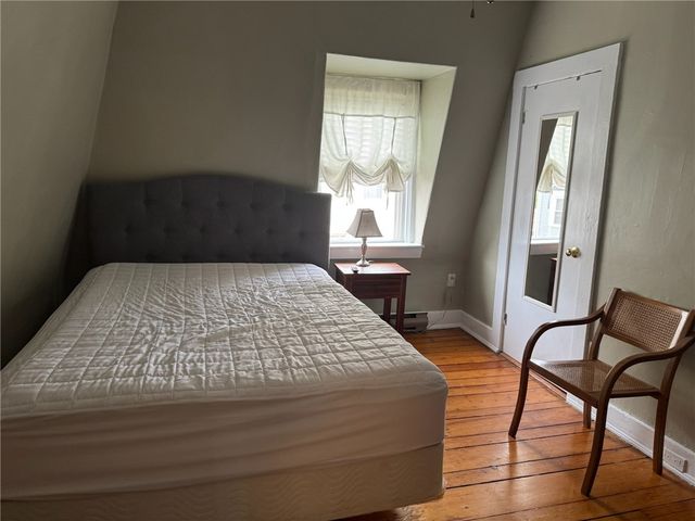 4 Hammond Street 5, Newport, RI 02840