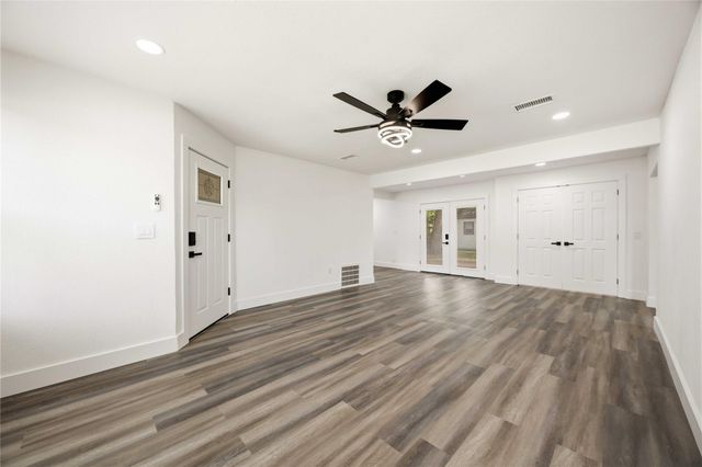 1530 15th Avenue N, Texas City, TX 77590