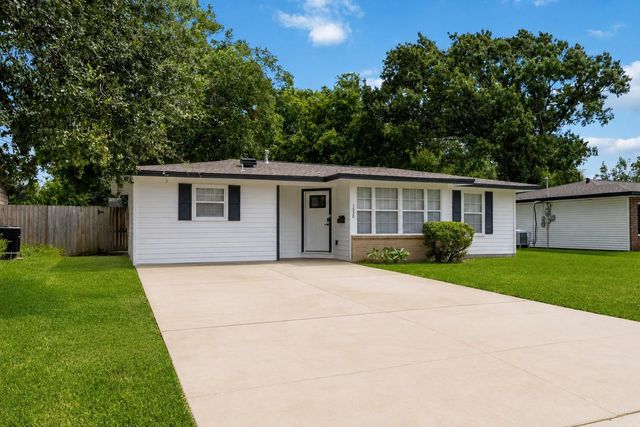 1530 15th Avenue N, Texas City, TX 77590
