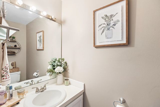 65 Dunvegan Woods Drive, Hampton, NH 03842