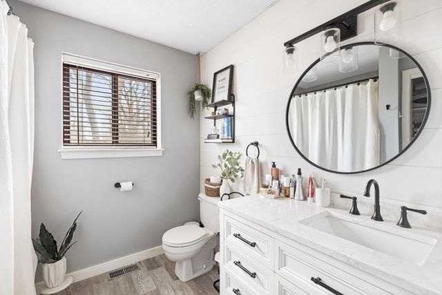 65 Dunvegan Woods Drive, Hampton, NH 03842