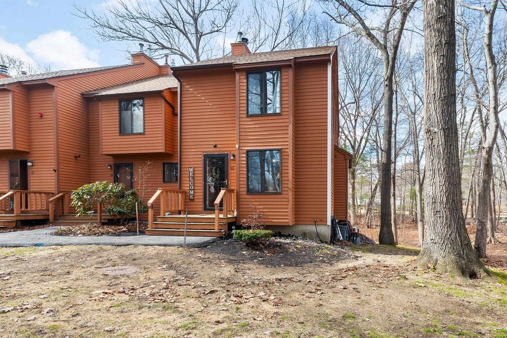 65 Dunvegan Woods Drive, Hampton, NH 03842