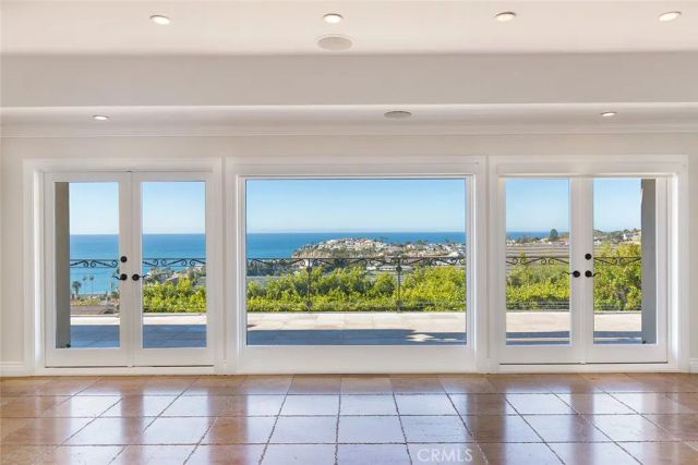517 Emerald Bay, Laguna Beach, CA 92651