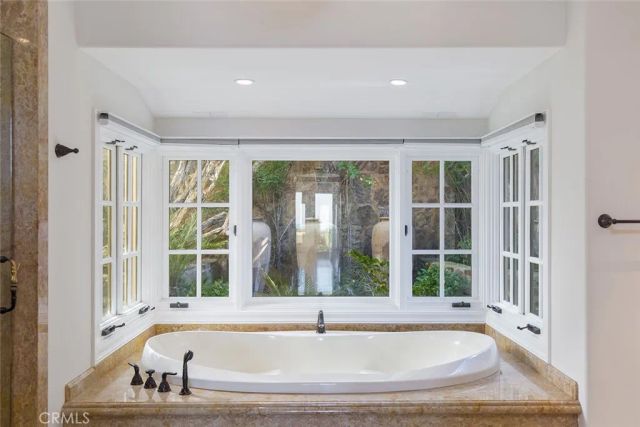 517 Emerald Bay, Laguna Beach, CA 92651