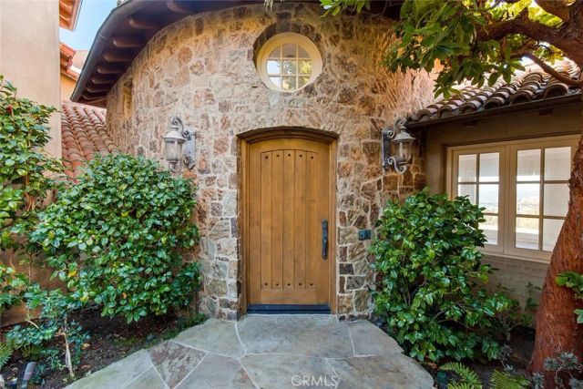 517 Emerald Bay, Laguna Beach, CA 92651
