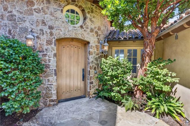 517 Emerald Bay, Laguna Beach, CA 92651