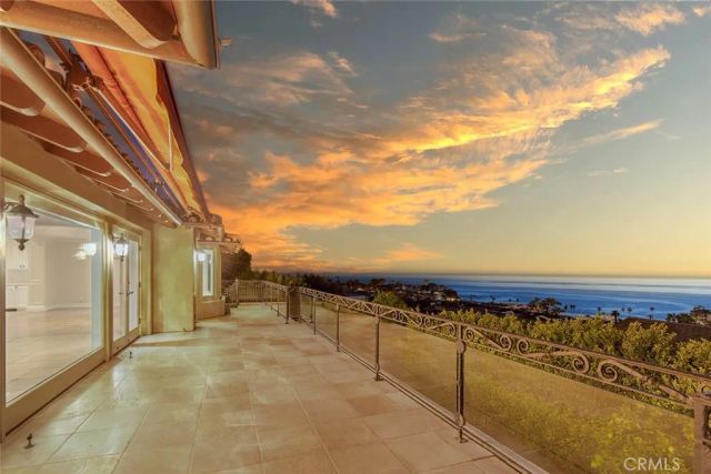 517 Emerald Bay, Laguna Beach, CA 92651