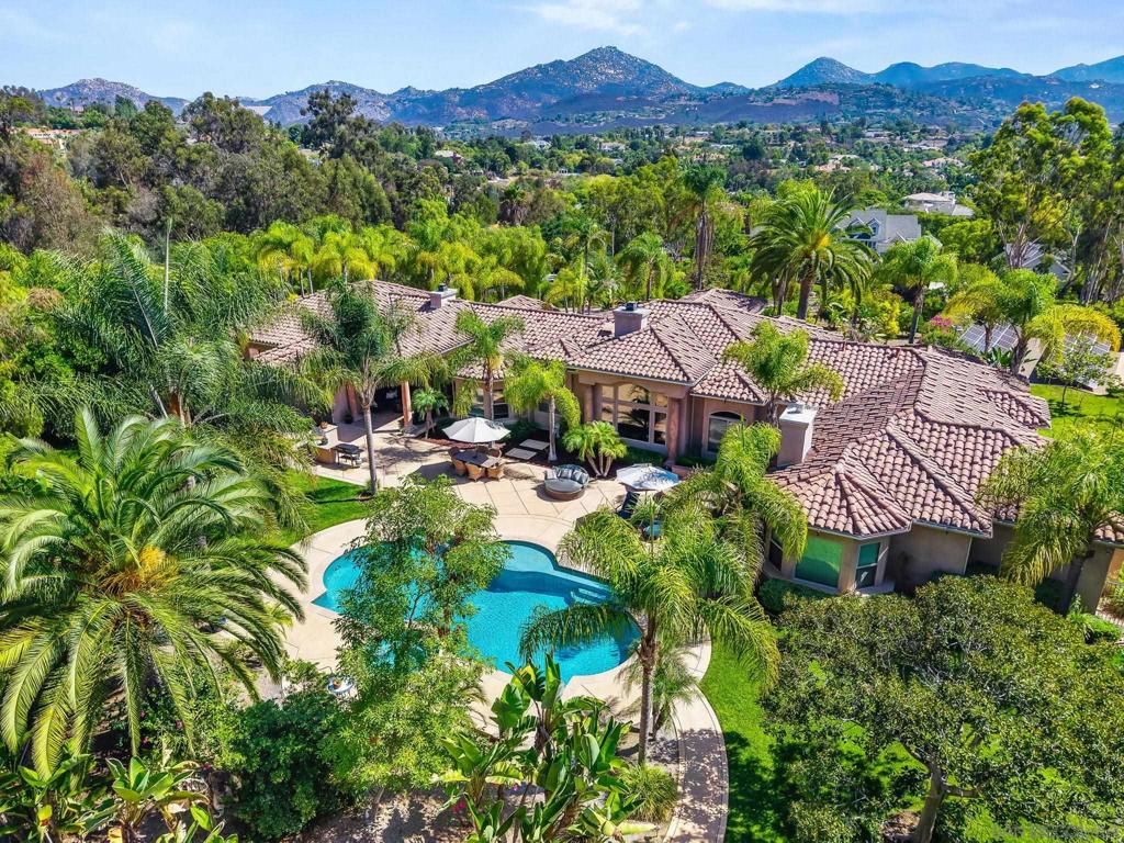 13570 Summit Cir., Poway, CA 92064