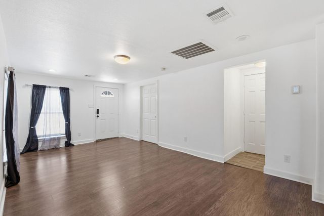 915 Nevell Street, Cleveland, TX 77327