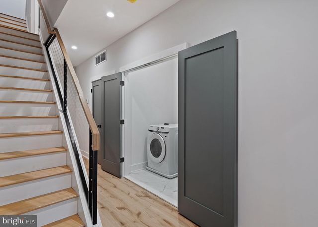 1125 CREASE ST, Philadelphia, PA 19125