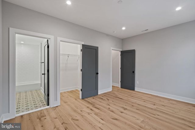 1125 CREASE ST, Philadelphia, PA 19125