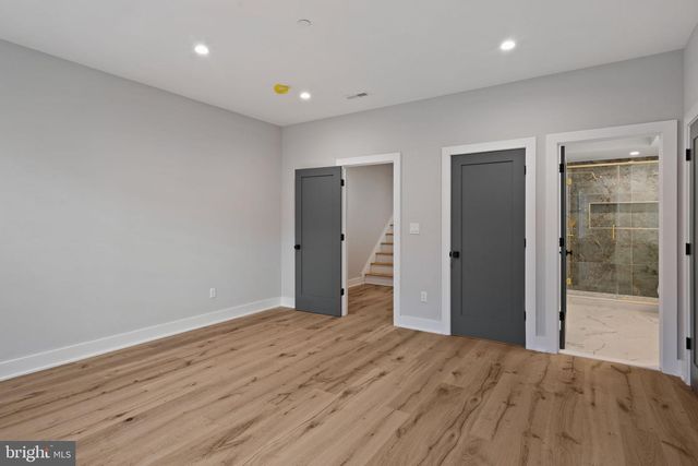 1125 CREASE ST, Philadelphia, PA 19125