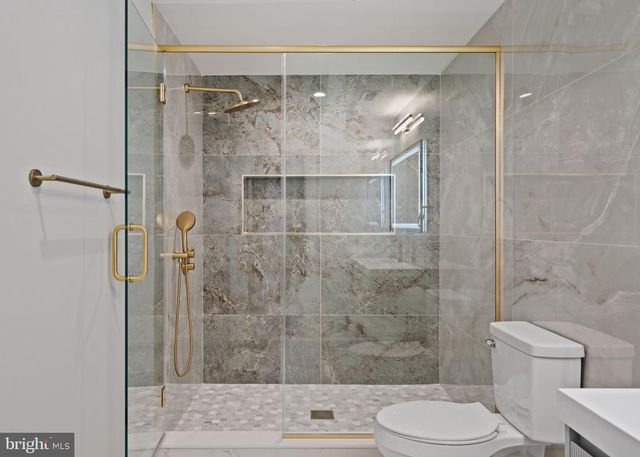 1125 CREASE ST, Philadelphia, PA 19125