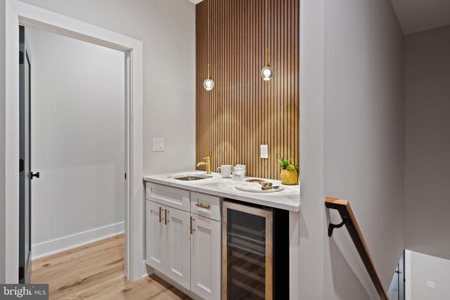 1125 CREASE ST, Philadelphia, PA 19125