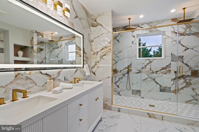 1125 CREASE ST, Philadelphia, PA 19125