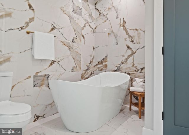 1125 CREASE ST, Philadelphia, PA 19125