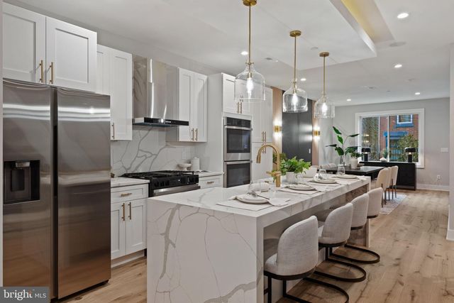 1125 CREASE ST, Philadelphia, PA 19125