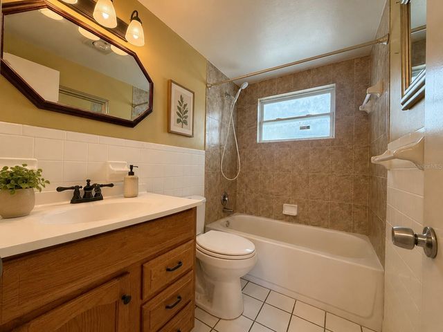2414 TAHITIAN DRIVE, Holiday, FL 34691