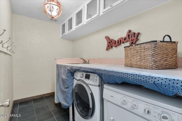 8422 N CENTRAL Avenue B, Phoenix, AZ 85020