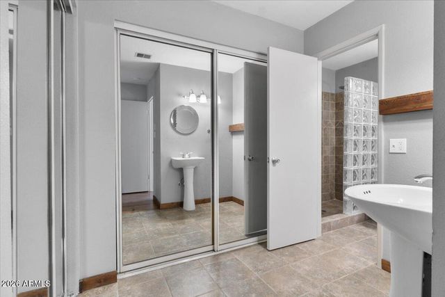 8422 N CENTRAL Avenue B, Phoenix, AZ 85020