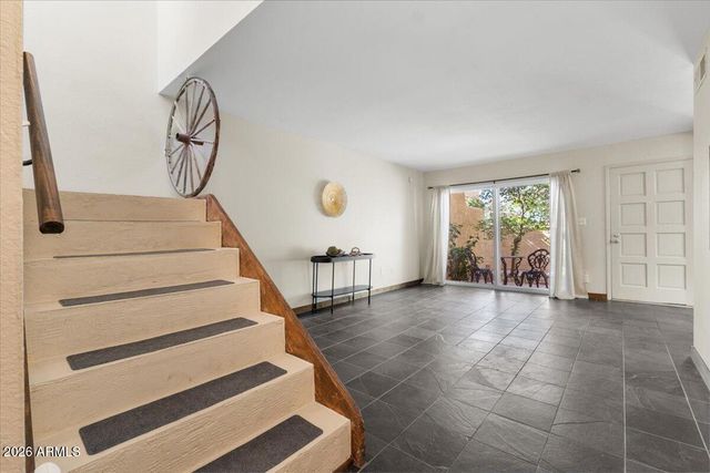 8422 N CENTRAL Avenue B, Phoenix, AZ 85020