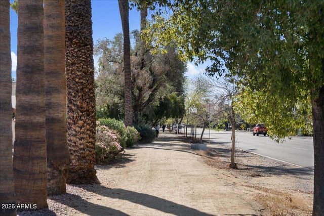 8422 N CENTRAL Avenue B, Phoenix, AZ 85020