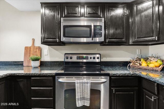 8422 N CENTRAL Avenue B, Phoenix, AZ 85020