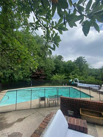 2021 Lyndway Road, Cleveland, OH 44121