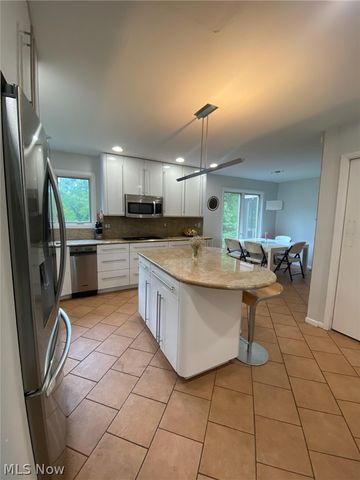 2021 Lyndway Road, Cleveland, OH 44121