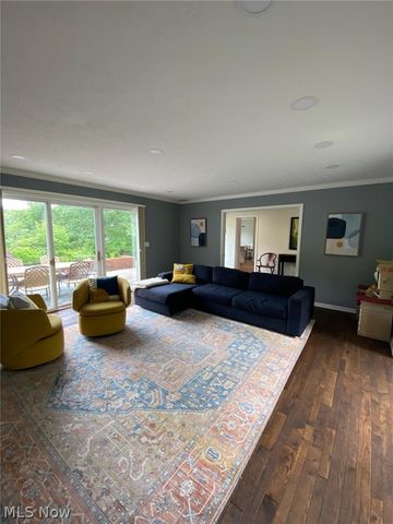 2021 Lyndway Road, Cleveland, OH 44121