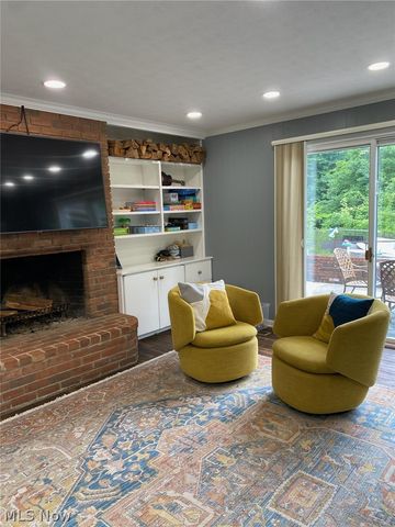 2021 Lyndway Road, Cleveland, OH 44121