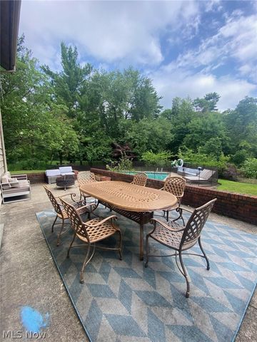 2021 Lyndway Road, Cleveland, OH 44121