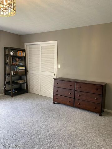 2021 Lyndway Road, Cleveland, OH 44121