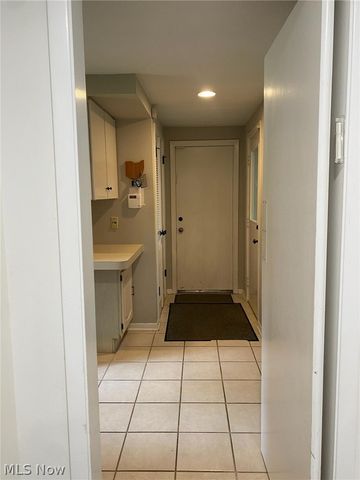 2021 Lyndway Road, Cleveland, OH 44121