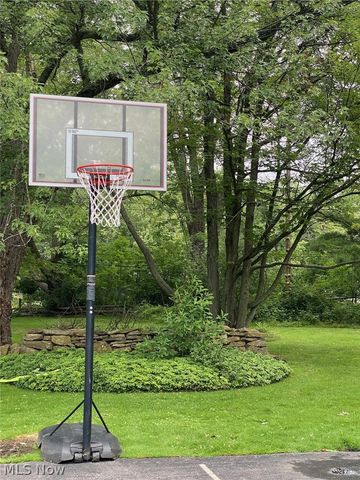 2021 Lyndway Road, Cleveland, OH 44121