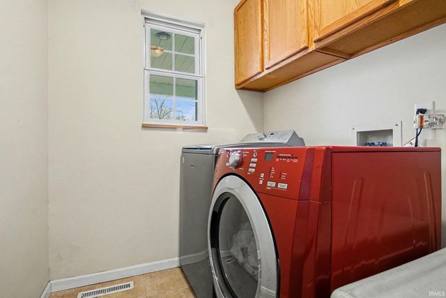 55875 Season Court, Osceola, IN 46561