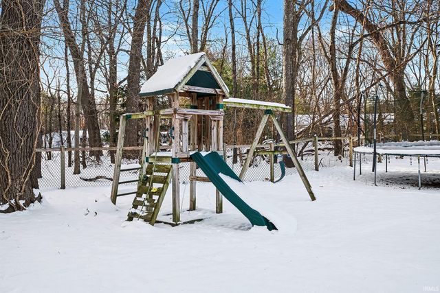 55875 Season Court, Osceola, IN 46561