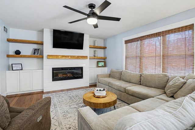 55875 Season Court, Osceola, IN 46561