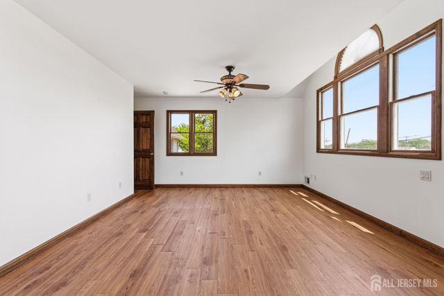 39 Kearney Road, Sayreville, NJ 08879