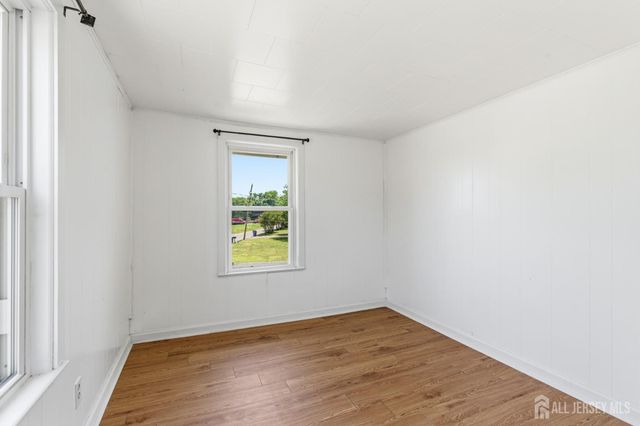 39 Kearney Road, Sayreville, NJ 08879
