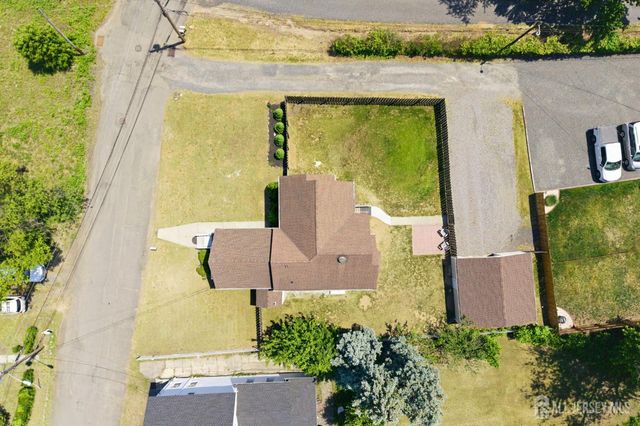 39 Kearney Road, Sayreville, NJ 08879