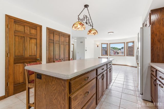 39 Kearney Road, Sayreville, NJ 08879