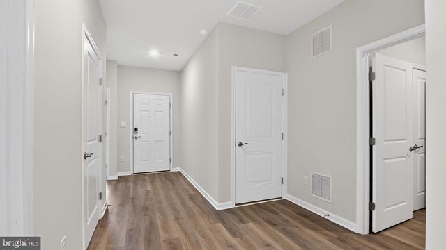 221 HUNTINGTON DR, Egg Harbor Township, NJ 08234
