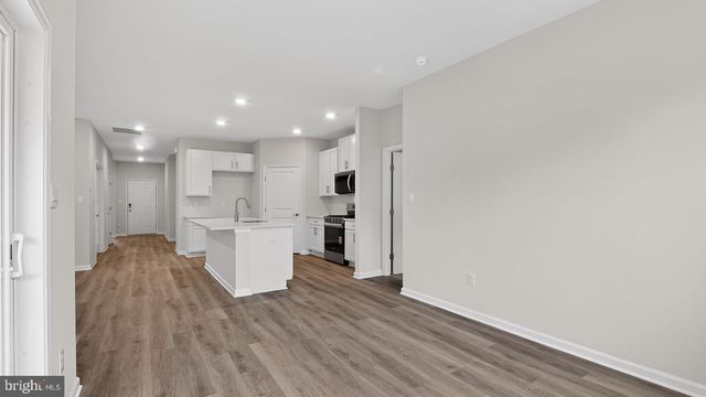 221 HUNTINGTON DR, Egg Harbor Township, NJ 08234